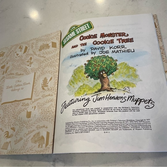 Vintage Little Golden Book Set of 9 - Picture 8 of 13